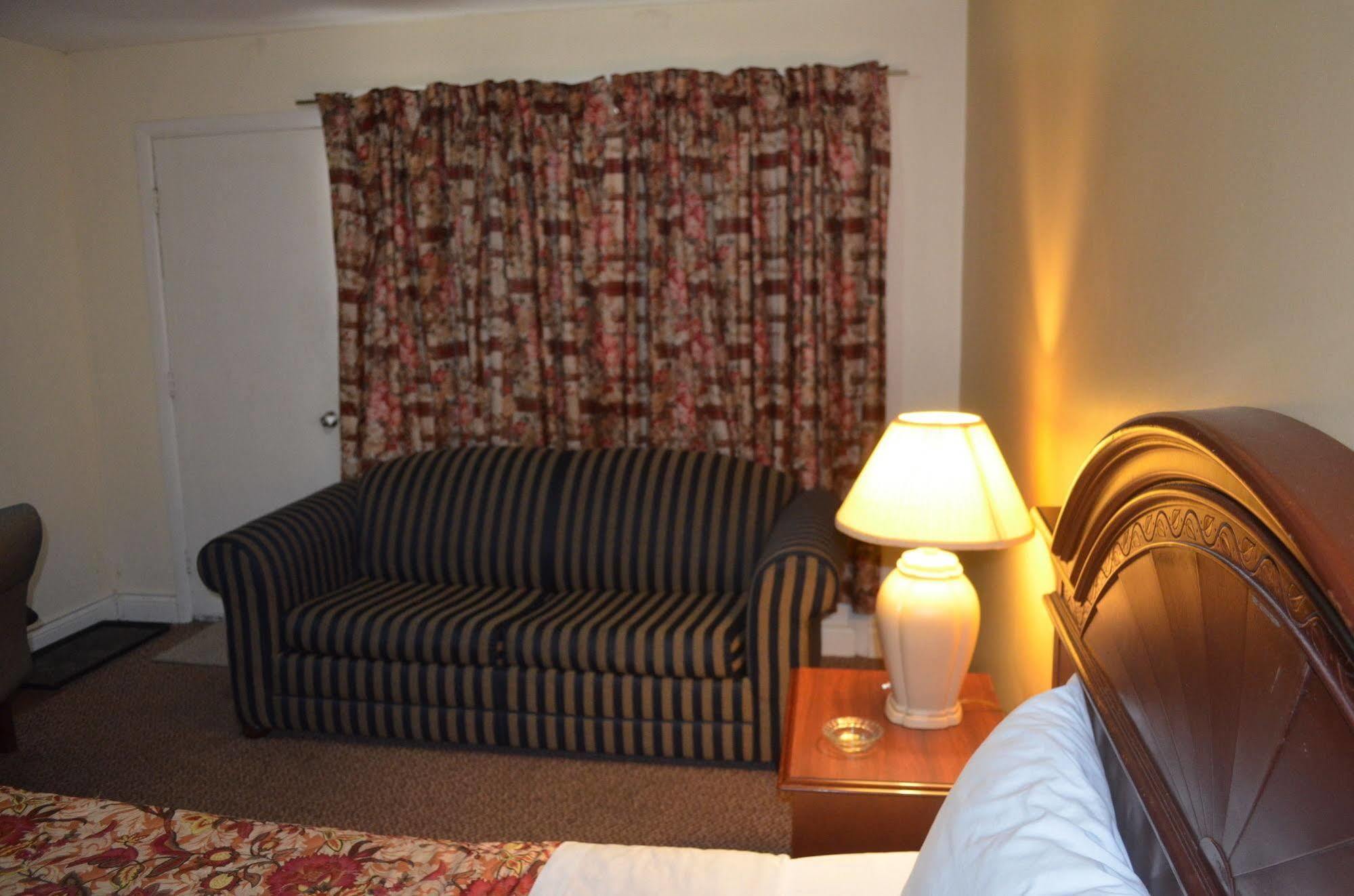 Mohawk Motel Брантфорд Екстер'єр фото