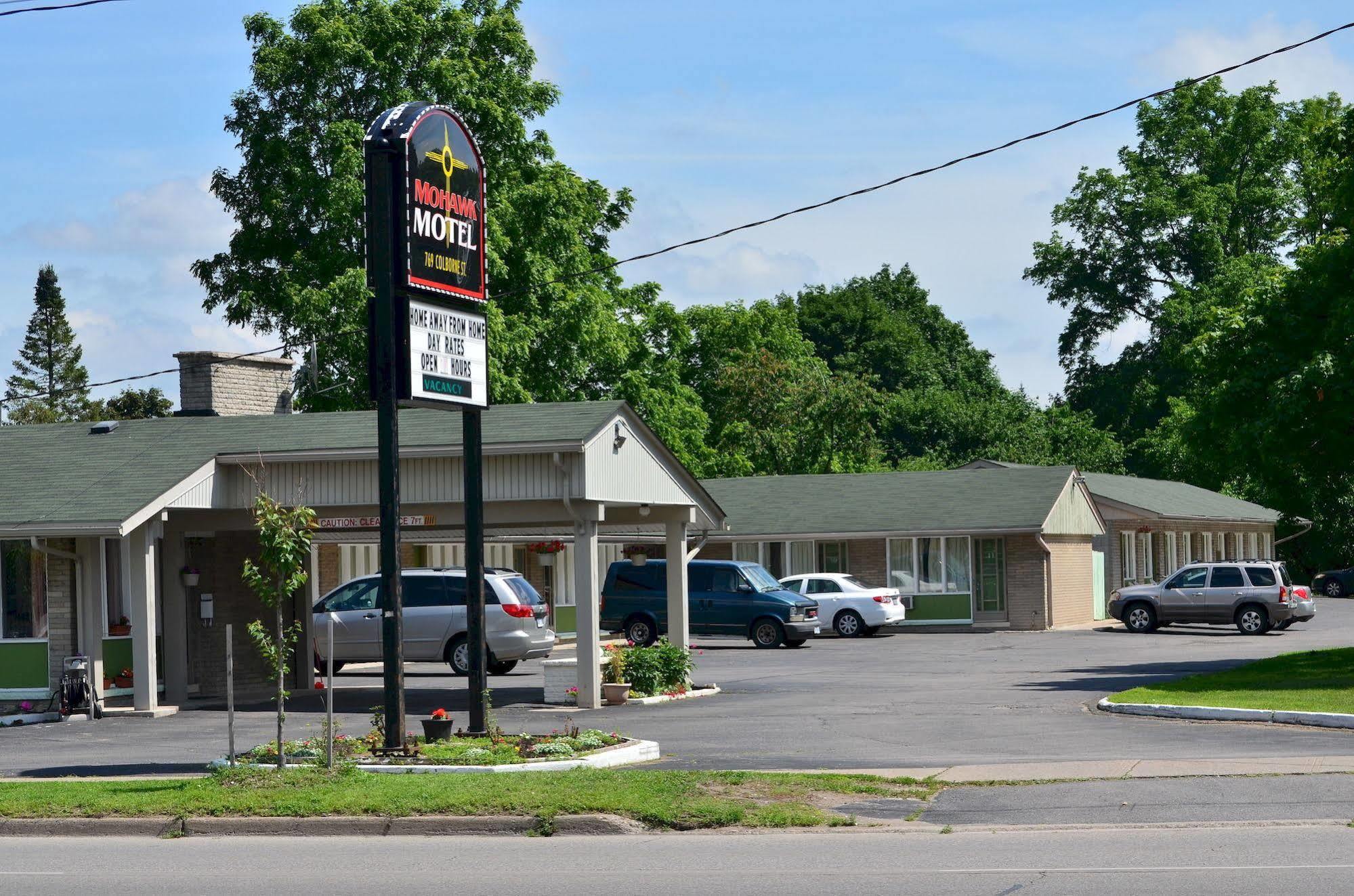 Mohawk Motel Брантфорд Екстер'єр фото